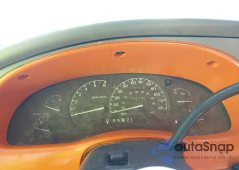 1998 Ford Explorer Eddie Bauer/Limited/Xlt from USA, damaged, VIN 1FMZU32P1WZC19718